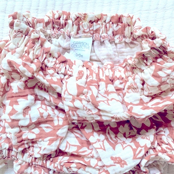 Grayson Collective Baby Boho Floral Two Piece Set. Size 0-3 months. - Picture 9 of 13